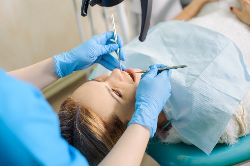 leczenie zęba u dentysty